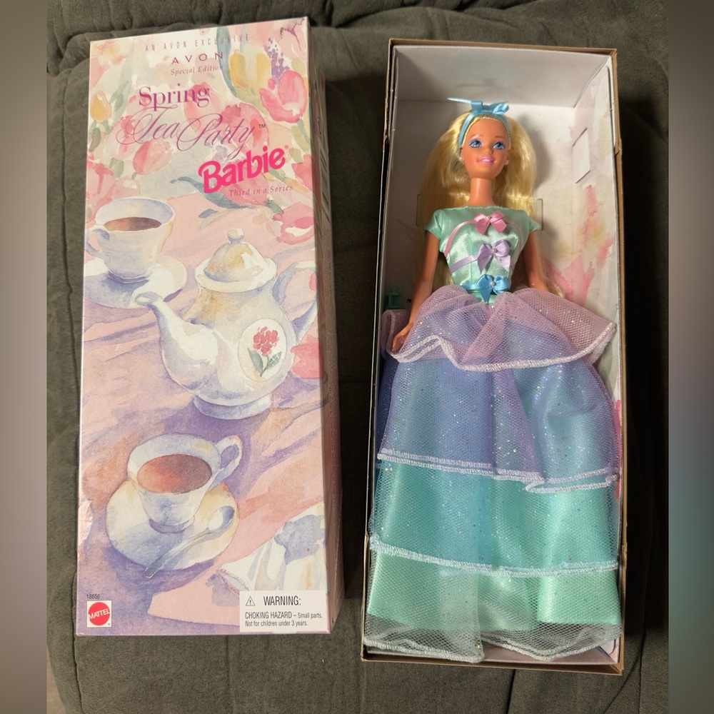 New VTG Avon Spring Tea Party Barbie Mattel 1997 Original Packaging NRFB